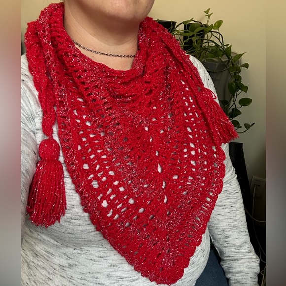 Crochet Light Weight Triangle Shawl / Scarf handmade Red Metallic - Picture 1 of 13